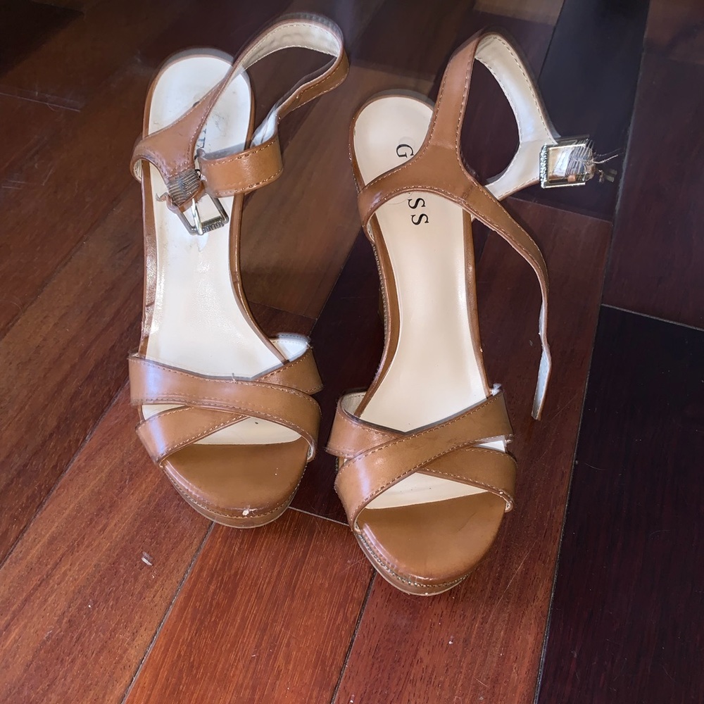 Guess tan/leather wedgeheel sandal zipper detail 9 - Picture 4 of 6